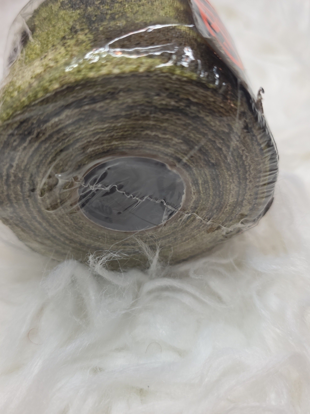 Camo Realtree-Style Self-Cling Wrap in Green and Tan - Picture 5 of 8
